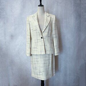 Garfield & Marks Ivory Boucle Skirt Suit Blazer Sz 10 and Straight Knee Length 6